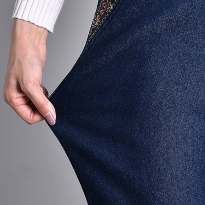 Jeans met elastische taille en steekzakken